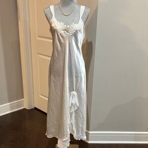 Linea Donatella White Satin Chemise Slip size medium